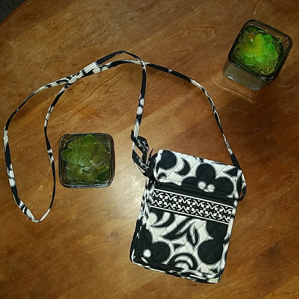 *FLASH SALE* Vera Bradley Cross Body Mini Hipster